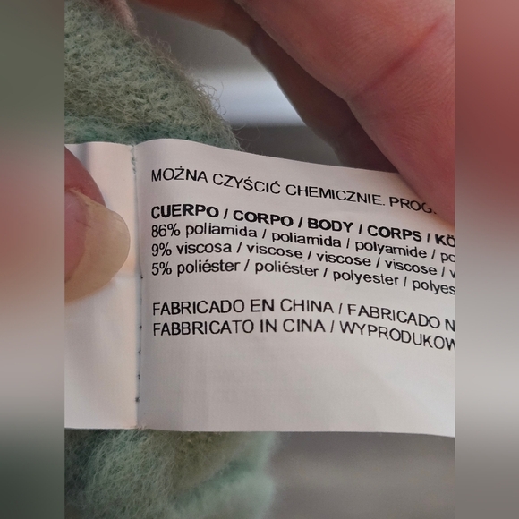 Sferia Minimalist Knitwear Capsule Wardrobe Soft Sweater, Size Small - Picture 4 of 4